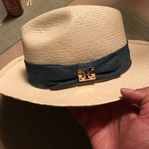 Authentic Tory Burch Hat. As seen on Jessica Alba!