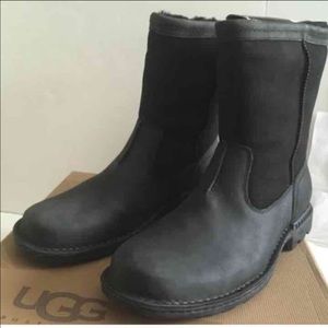 SOLD Hartsville Waterproof Black Boots 12