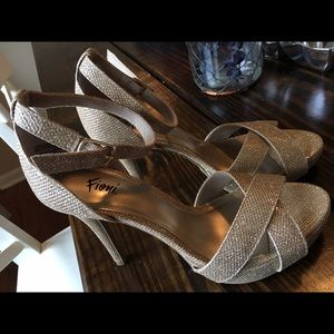 Gold glitter heels 6.5