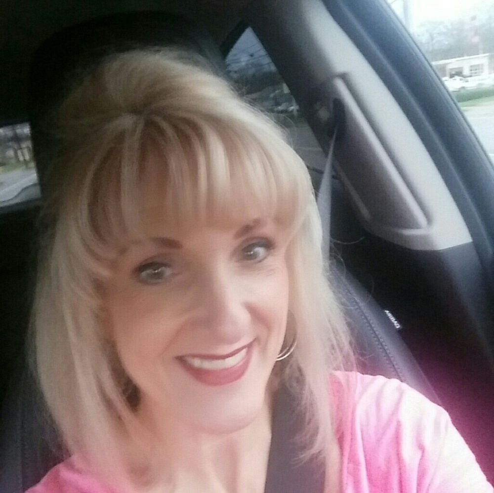 Meet your Posher, Pamela