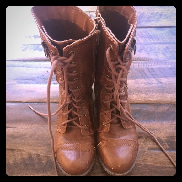 Soda Shoes - SOLD: ❌❌Soda combat boots with zipper