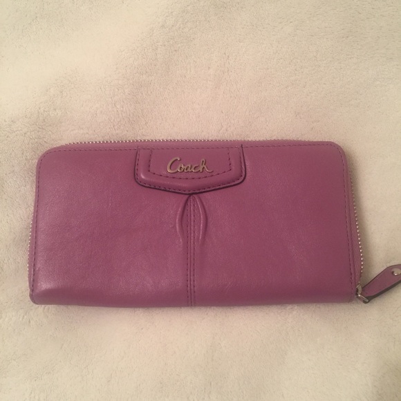 NWOT Lilac Purple Coach Handbag and wallet - Picture 5 of 6