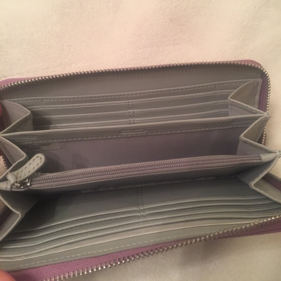 NWOT Lilac Purple Coach Handbag and wallet - Picture 6 of 6