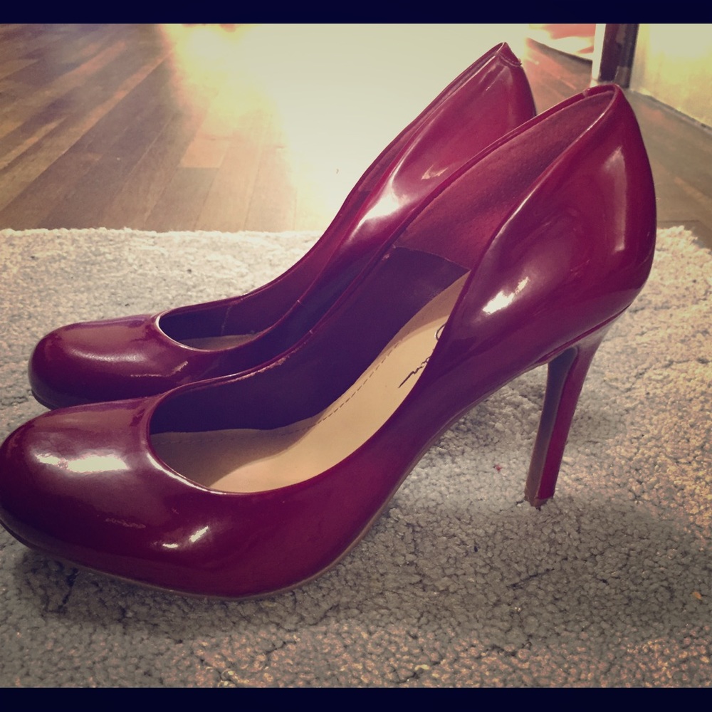 Red Jessica Simpson Pumps size 9
