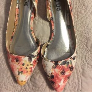 Floral flats size 8