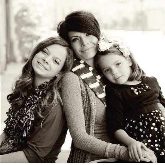 Meet your Posher, Michelle - Picture 1 of 1