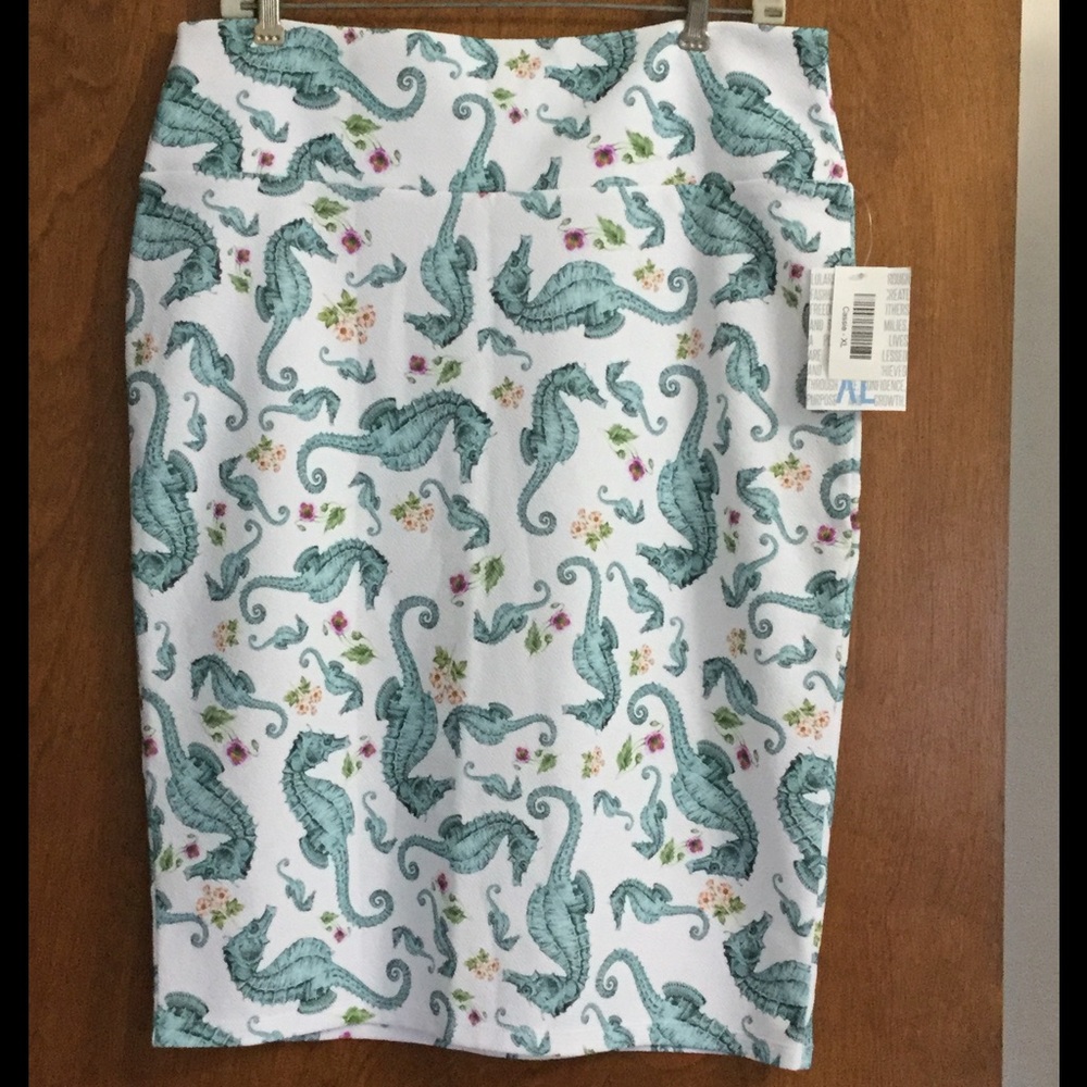Lularoe Cassie XL Seahorses Skirt NWT