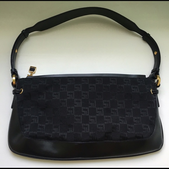 St. John Handbags - ✨NWOT✨ Authentic St. John Purse