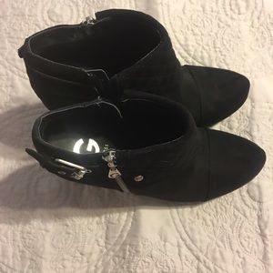 Guess booties size 8
