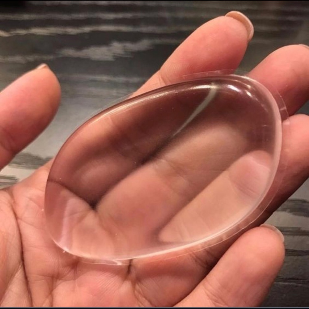 ❤Silicone 'Anti-Sponge' Makeup Applicator Blender - Picture 1 of 3