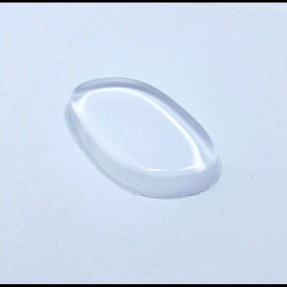 ❤Silicone 'Anti-Sponge' Makeup Applicator Blender - Picture 3 of 3