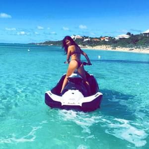 Meet your Posher, Dana