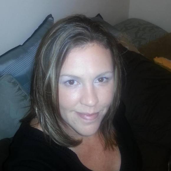Meet your Posher, Erica - Picture 1 of 1