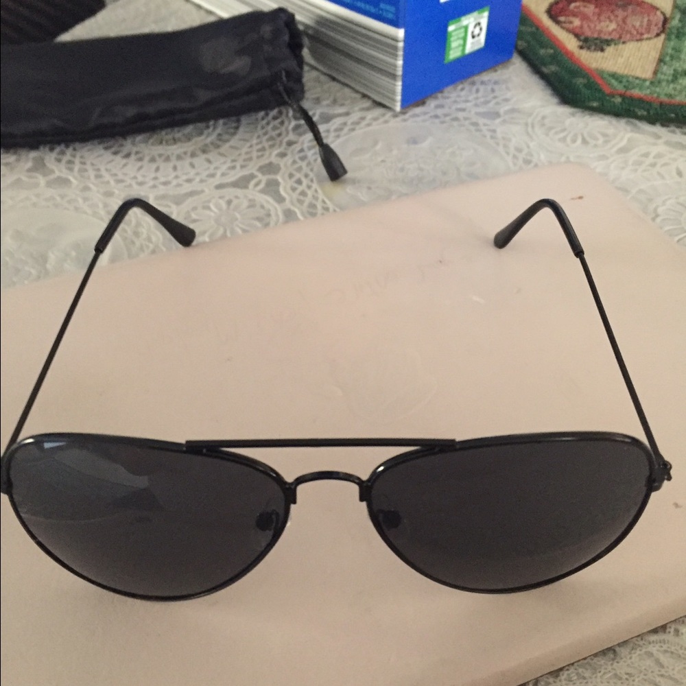 Black aviators