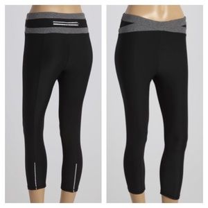 ReActivate Black and Heather Gray Capri Leggings S