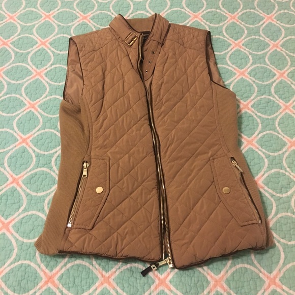 Zara Jackets & Blazers - ZARA Quilted Vest