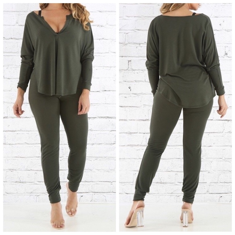 V-Neckline Set in Dark Olive