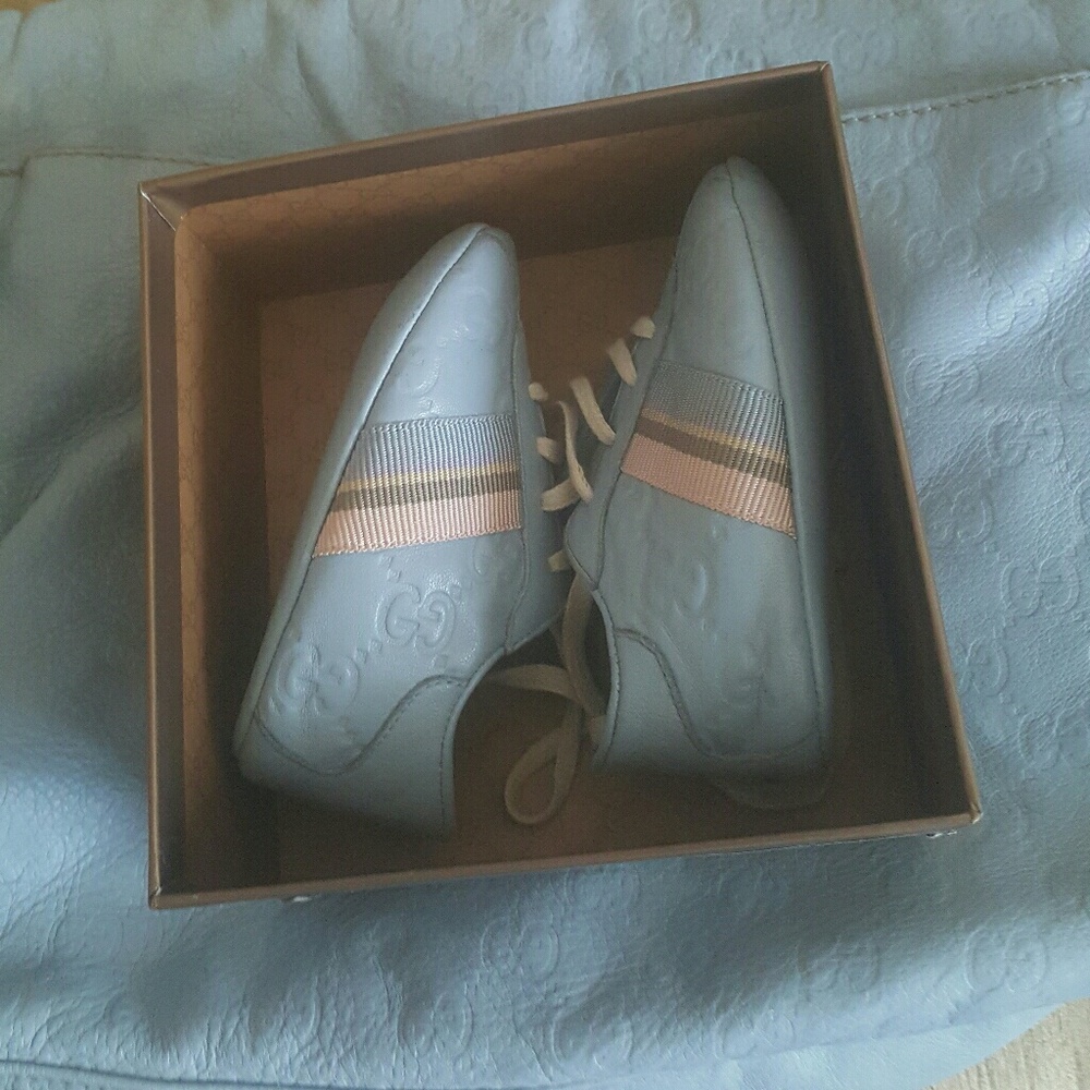 Gucci diaper bag and matching infant shoes