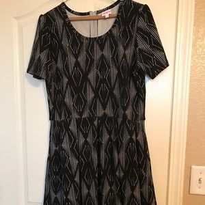 NEW- Lularoe 2xl amelia.  Black and white
