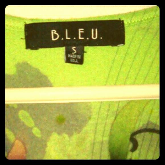 B.L.E.U. Women's Designed Tee-Shirt - Picture 2 of 3