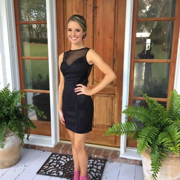 Meet your Posher, Katelyn - Picture 1 of 1