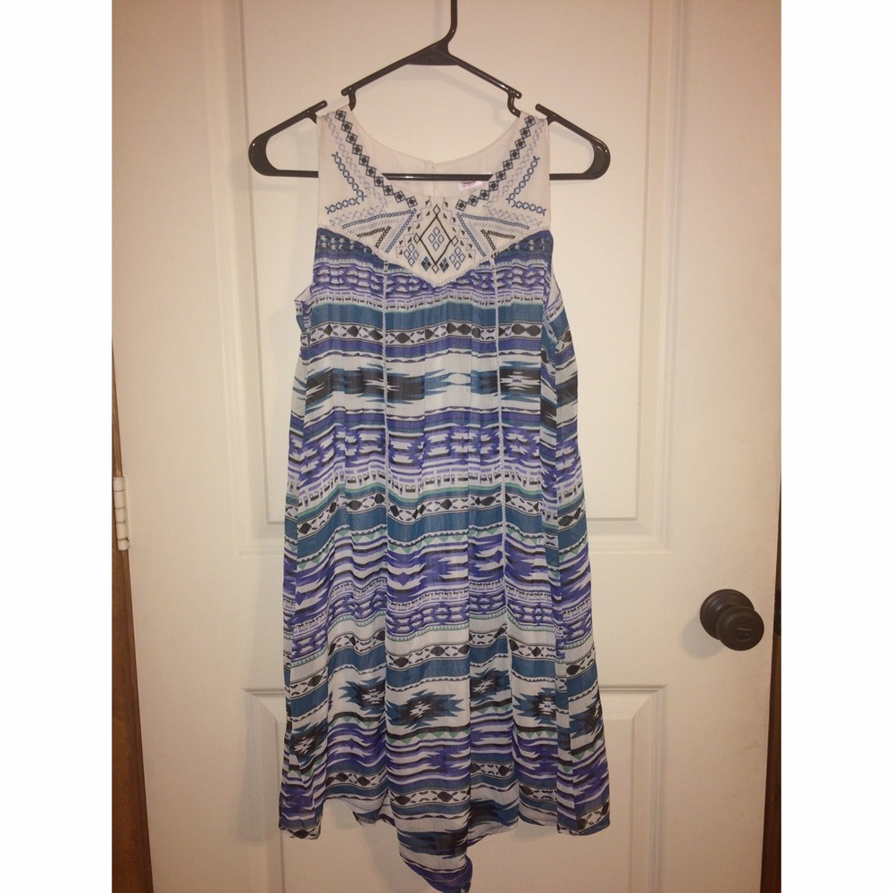 Xhilaration shift dress