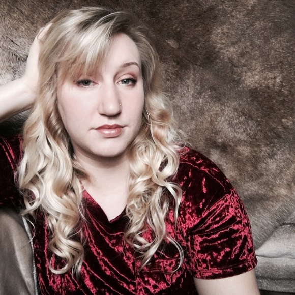 Meet your Posher, Alanna - Picture 2 of 3