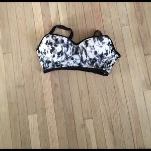 Victoria's Secret Pink sports bra