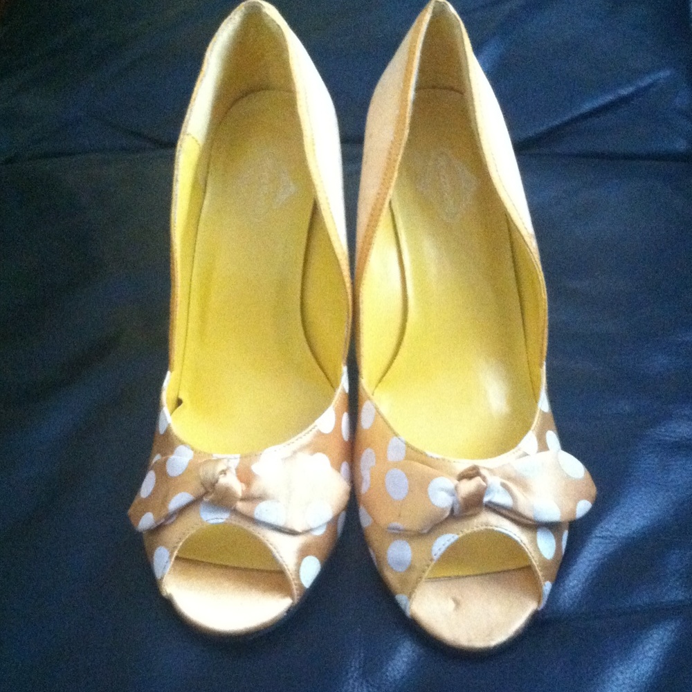 Wedge heels