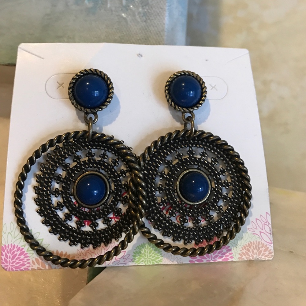 Premier Designs earrings
