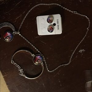 Women's jewelry