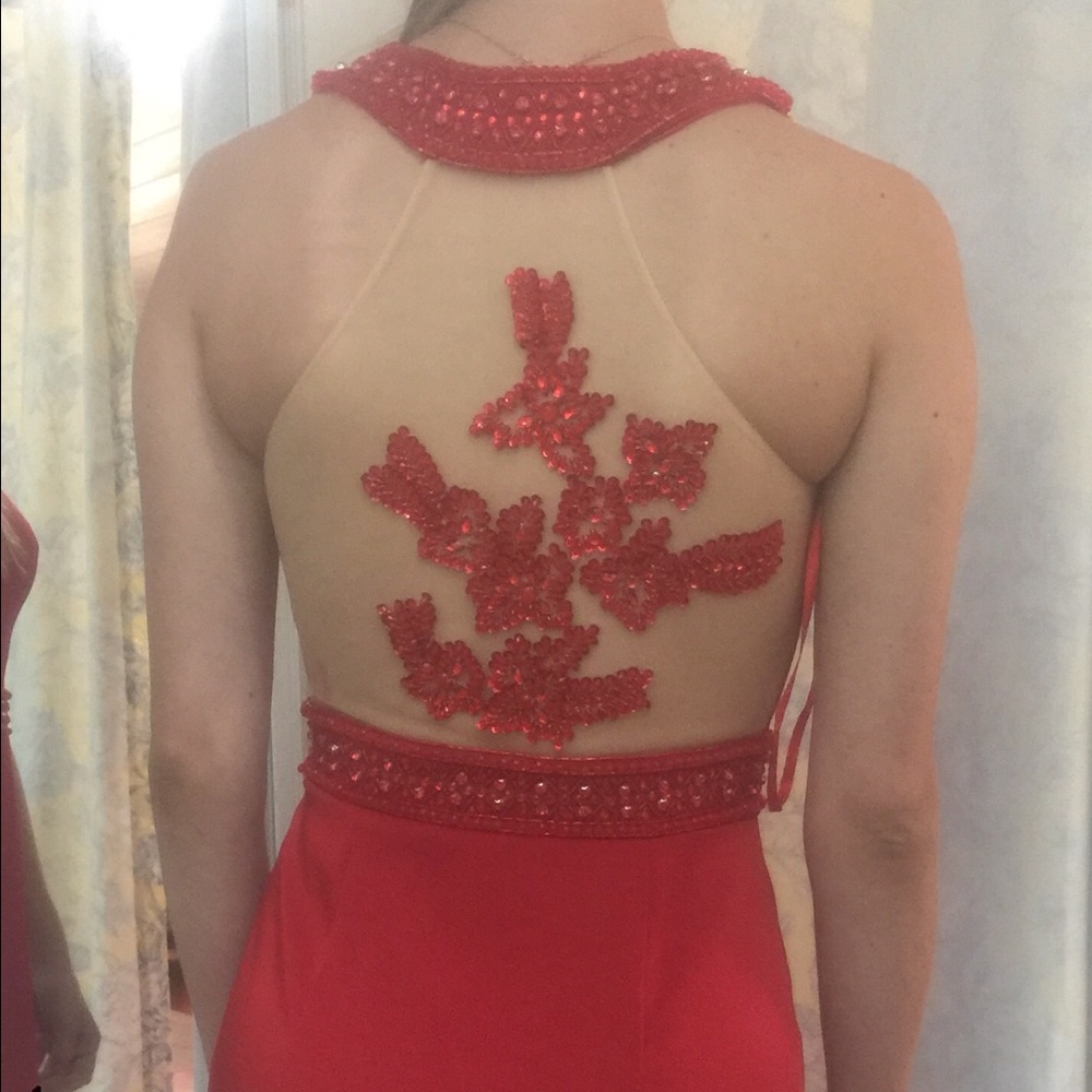 Prom dress. - Picture 3 of 4