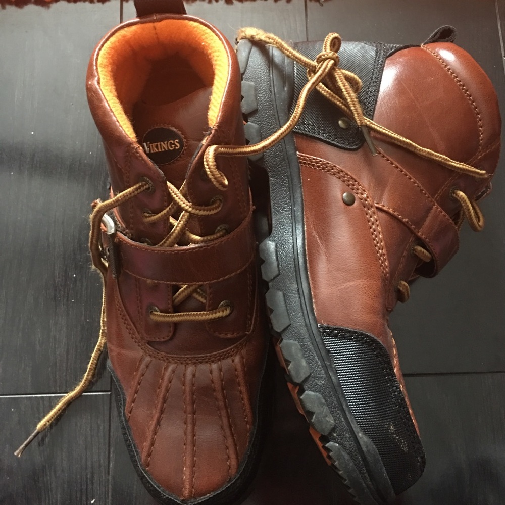 Vikings boots 6m