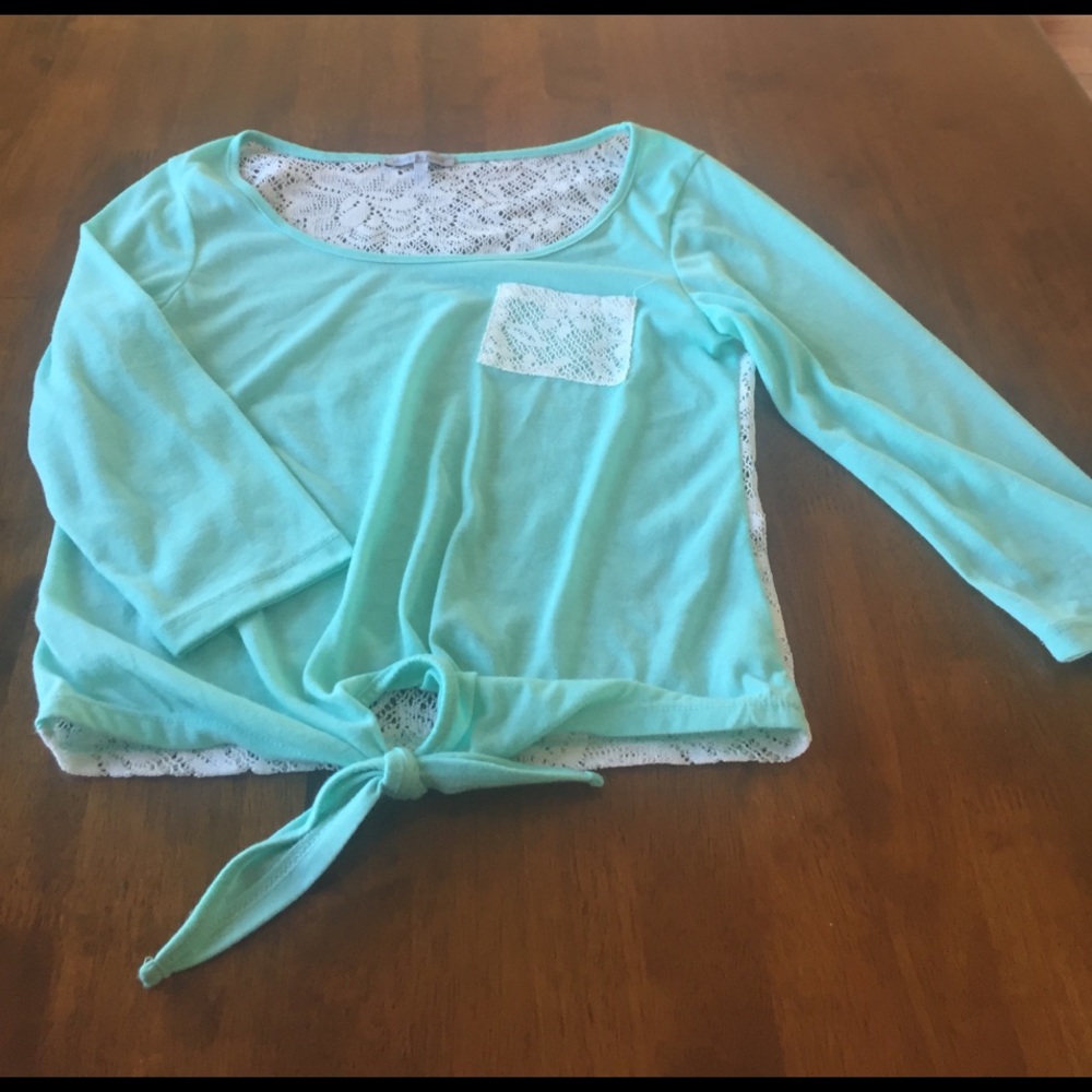 Charlotte Russe 3/4 sleeve with mesh back