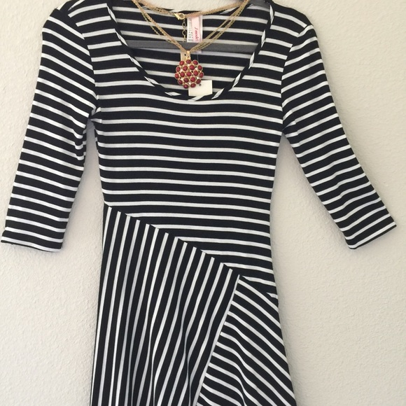 NWT Black and White Stripe Maxi - Picture 5 of 5