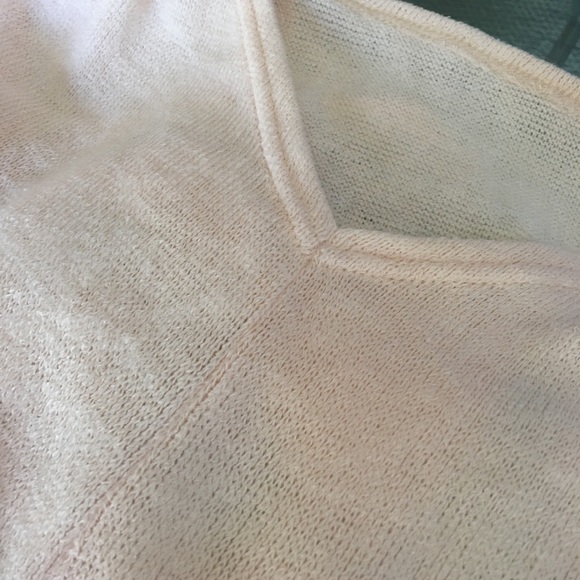 ✨Ultra Soft Peach Colored V-Neck Tunic Sweater✨ - Picture 2 of 2