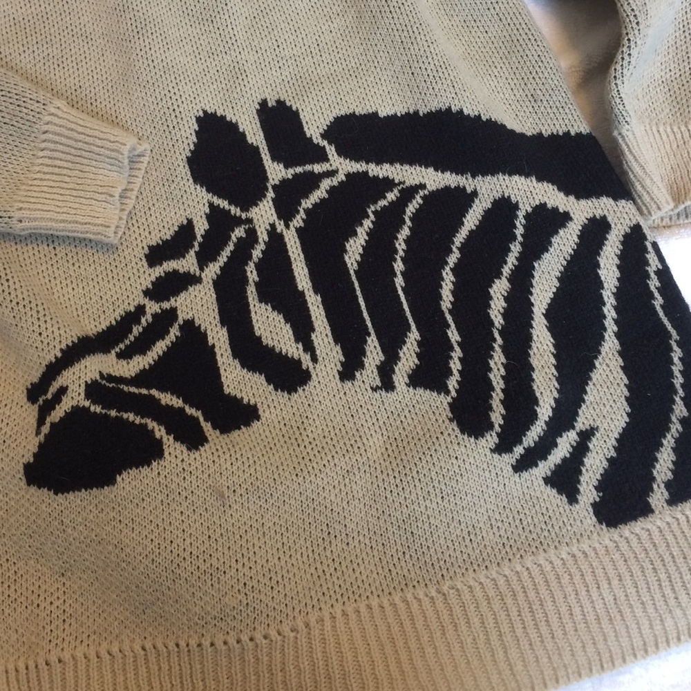 Zebra sweater - Picture 2 of 3