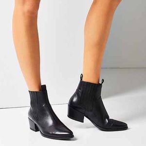 Vagabond Western Chelsea Boots