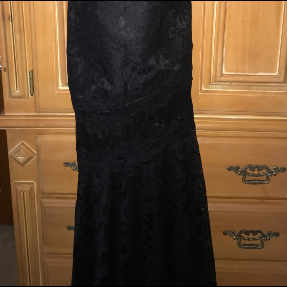 *IN ALL BLACK* Lace Mermaid Prom Dress - Picture 5 of 5