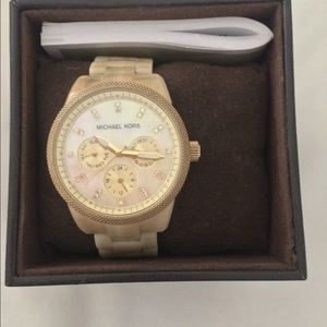 Michael Kors blonde tortoise shell watch