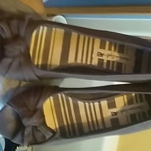 American Eagle Open Toe Wedge Heel Size 9