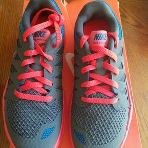 Nike 2Y Boys brand new