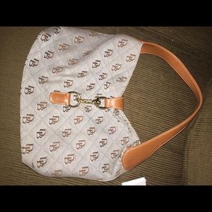 Dooney & Bourke purse