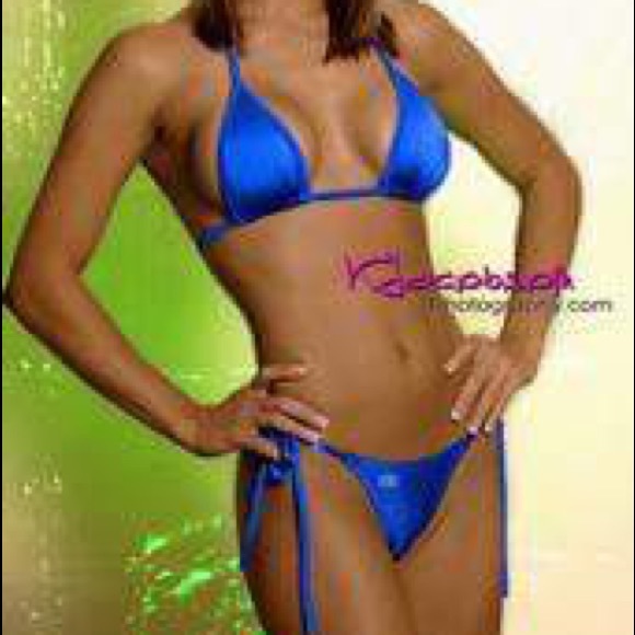 All wearing thong bikinis commit error All wearing thong bikinis can