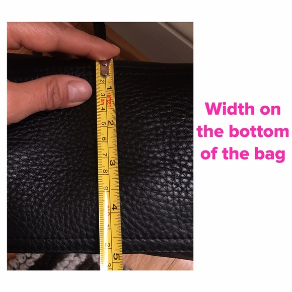 More photos of Cole Haan Purse - Picture 1 of 4
