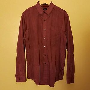 Van Heusen long sleeve, wrinkle free button down.