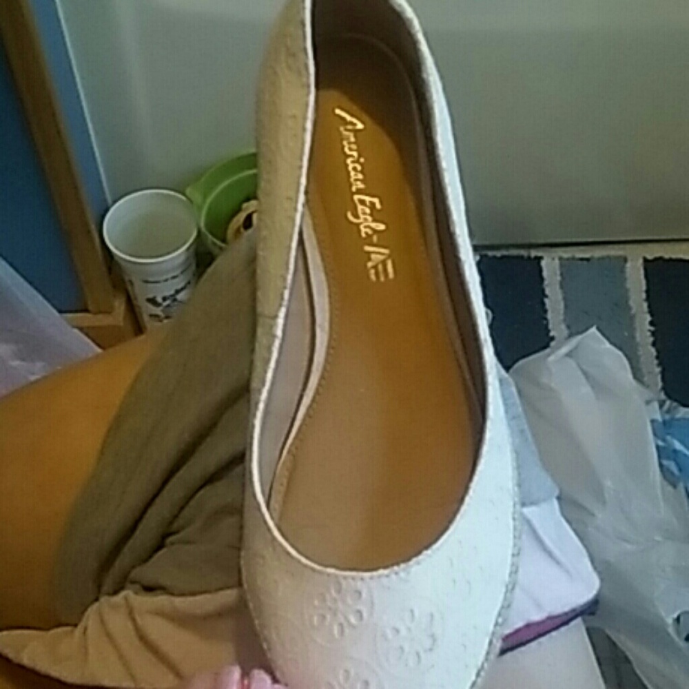 White-Off White American Eagle Crothet Wedge