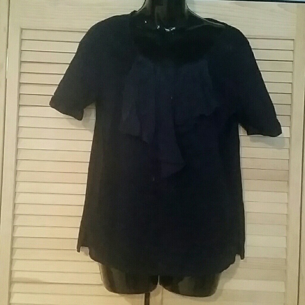 Navy blue Gap top. Like new and adorable!