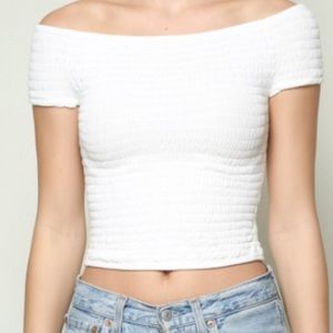 Brandy white off the shoulder top🌸