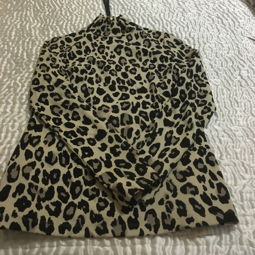 Leopard turtleneck
